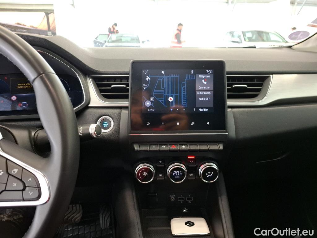 Renault  Captur  II Intens 1.6 E-TECH Plug-in 160CV BVA6 E6d #7