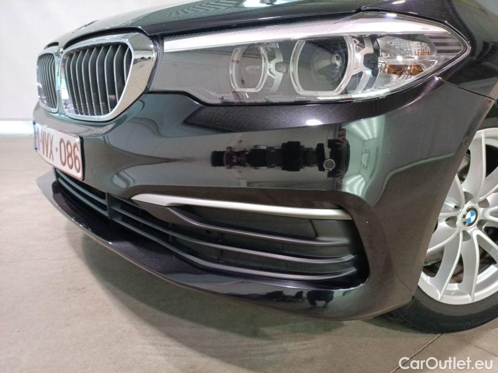 Bmw  Serie 5 BMW 5 Reeks Touring 520d Aut. (120 kW) Business Edition 5d #39