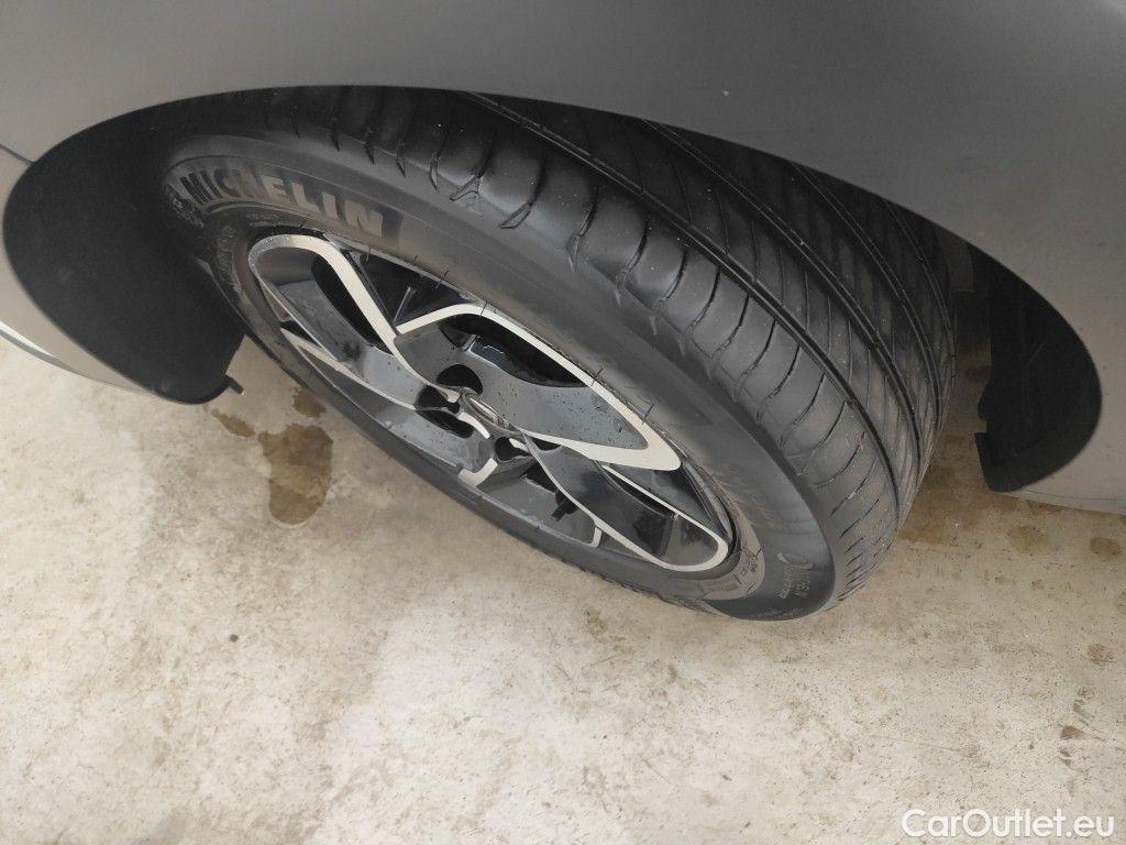 Citroen  C3 CITROEN  - 2020 1.2 PureTech 110 Shine S&S 5d Auto #15