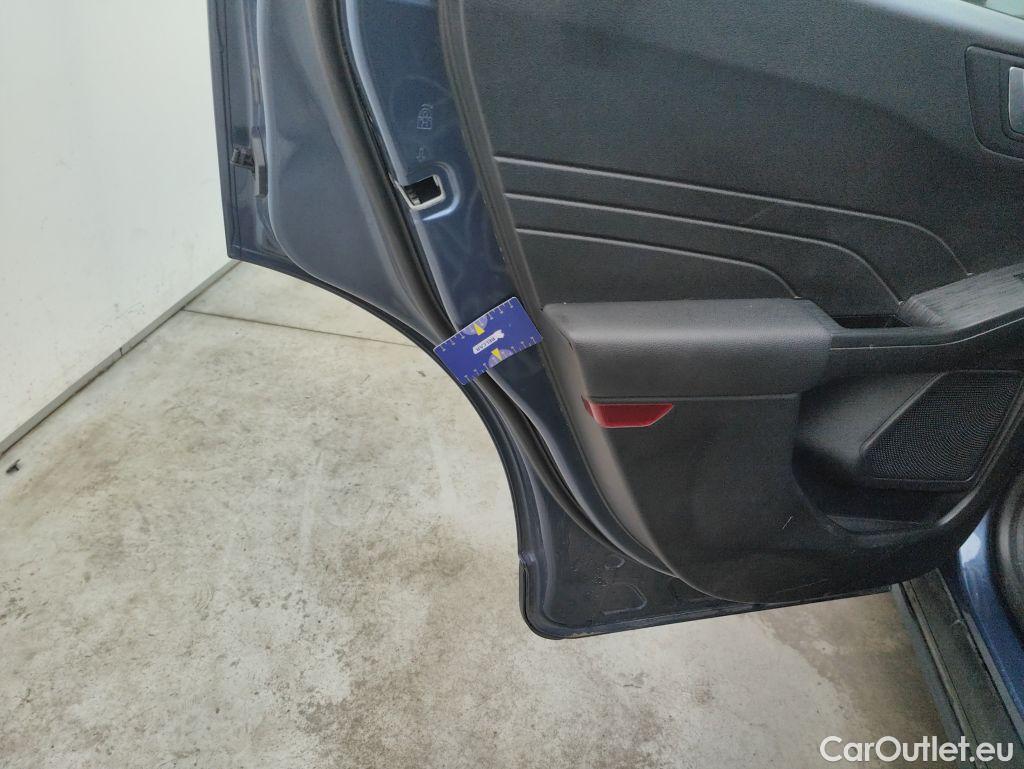 Ford  Kuga Ford  2.5i PHEV Aut. 165kW Titanium 5d #52
