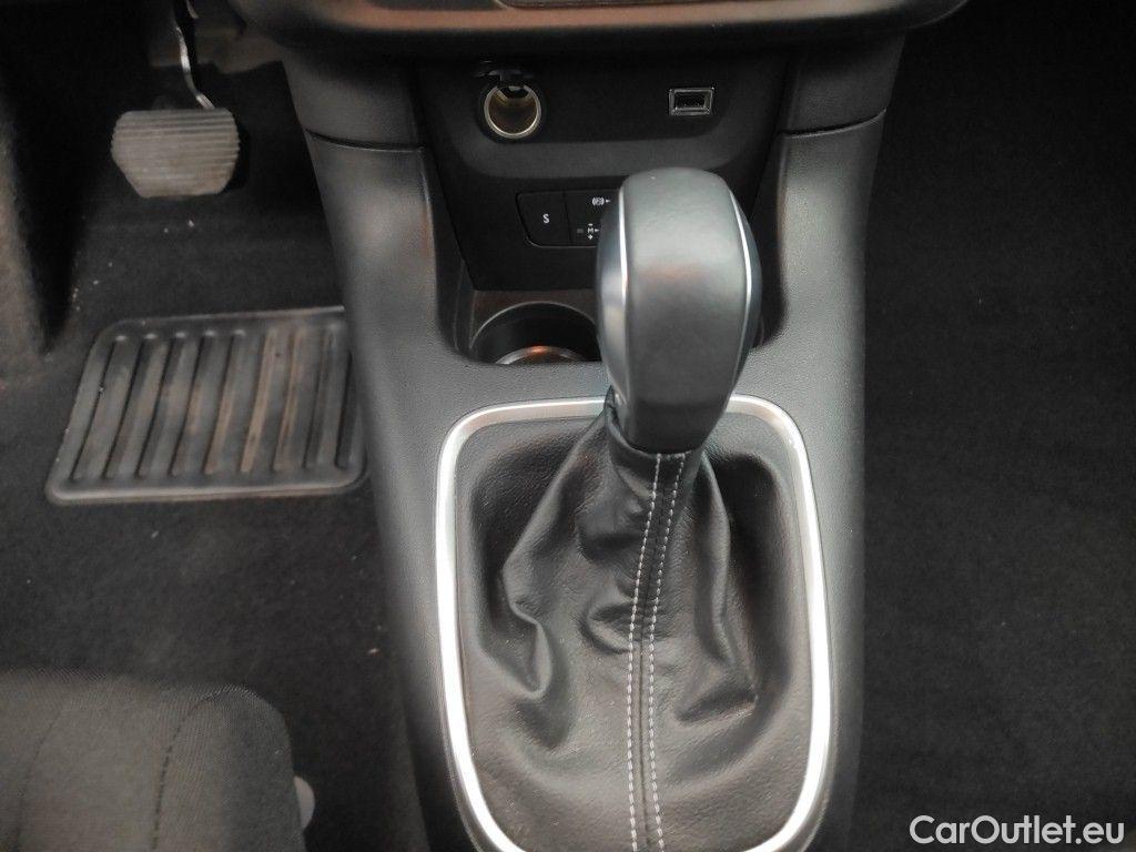 Citroen  C3 CITROEN  - 2020 1.2 PureTech 110 Shine S&S 5d Auto #28