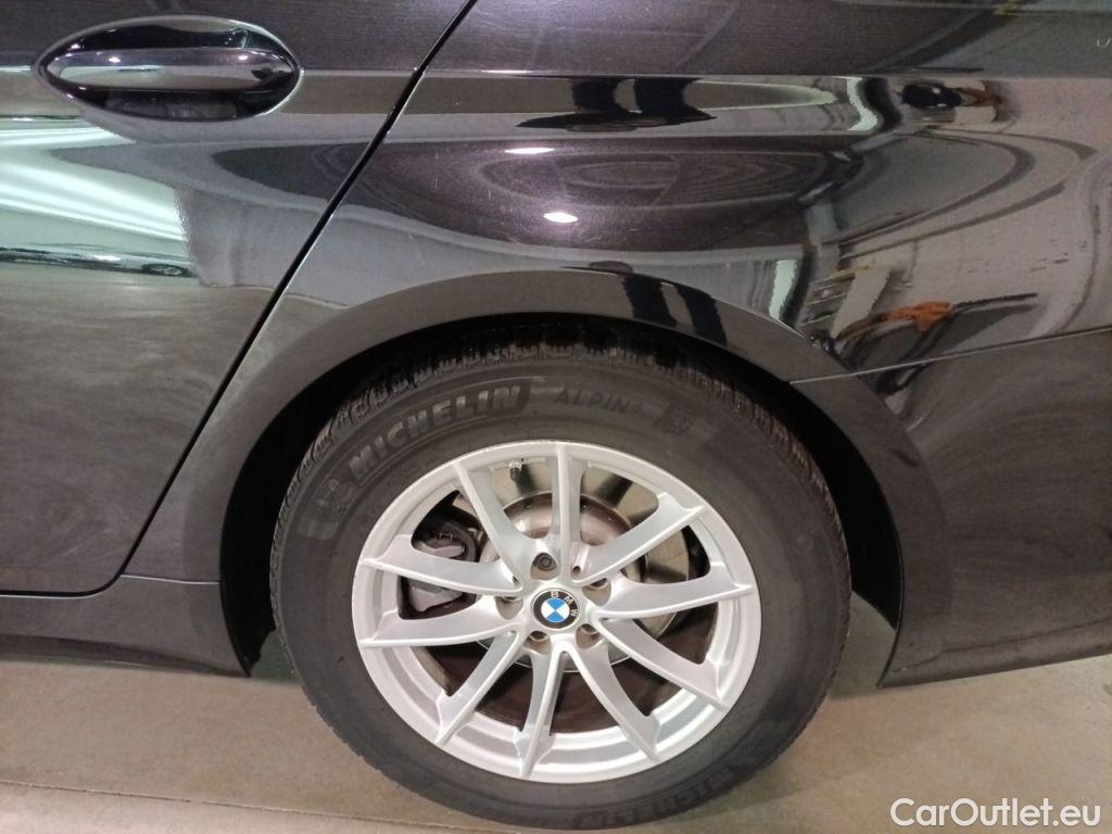 Bmw  Serie 5 BMW 5 Reeks Touring 520d Aut. (120 kW) Business Edition 5d #44