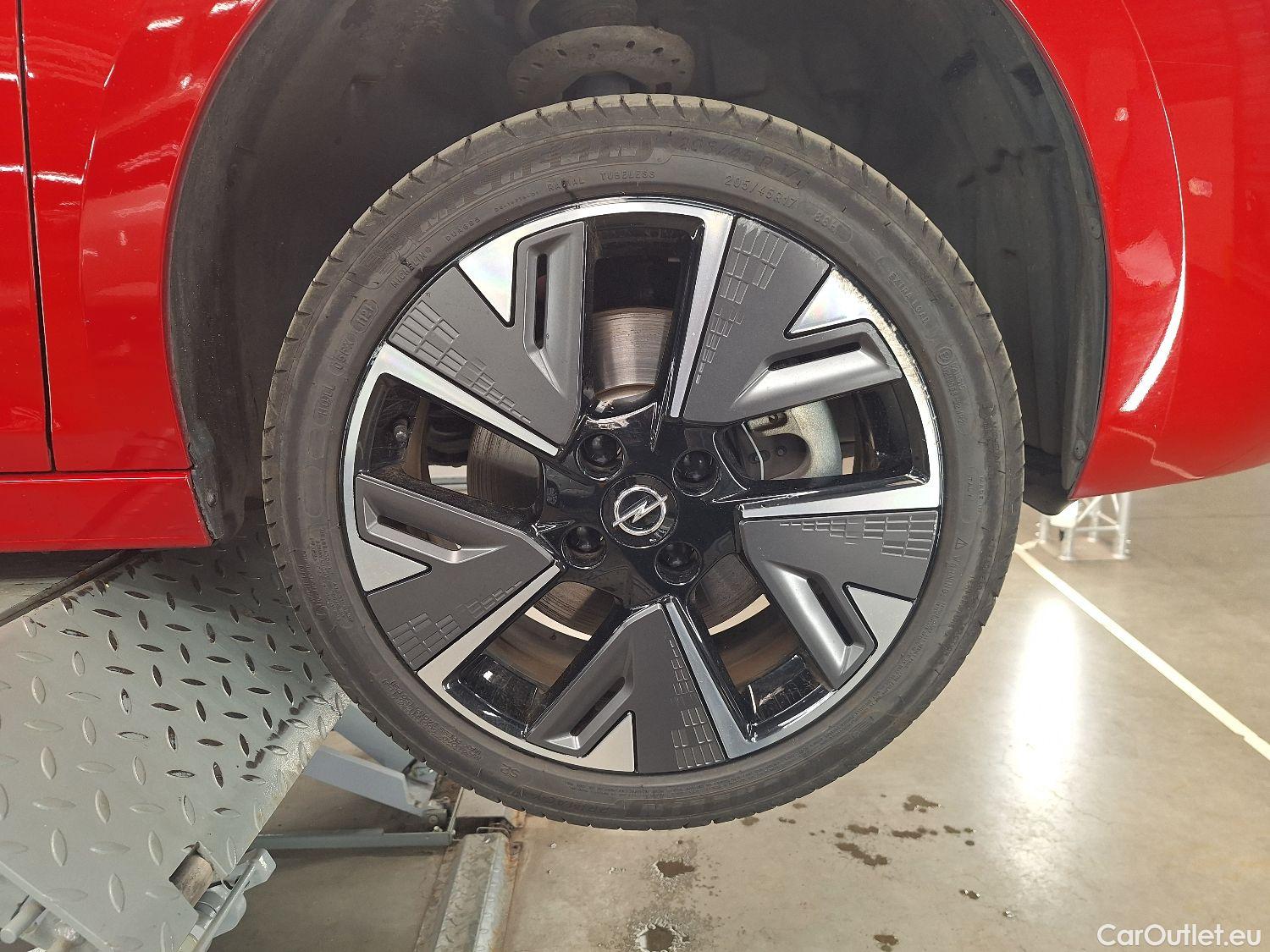 Opel  Corsa Opel,  '19, Opel  -e Auto e-GS Line 5d #1