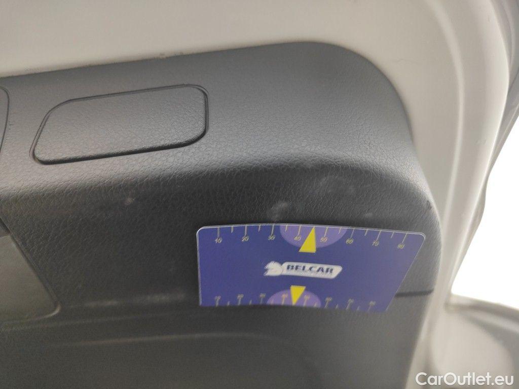 Mercedes  GLB Mercedes-Benz   200 d Business Solution 5d #67