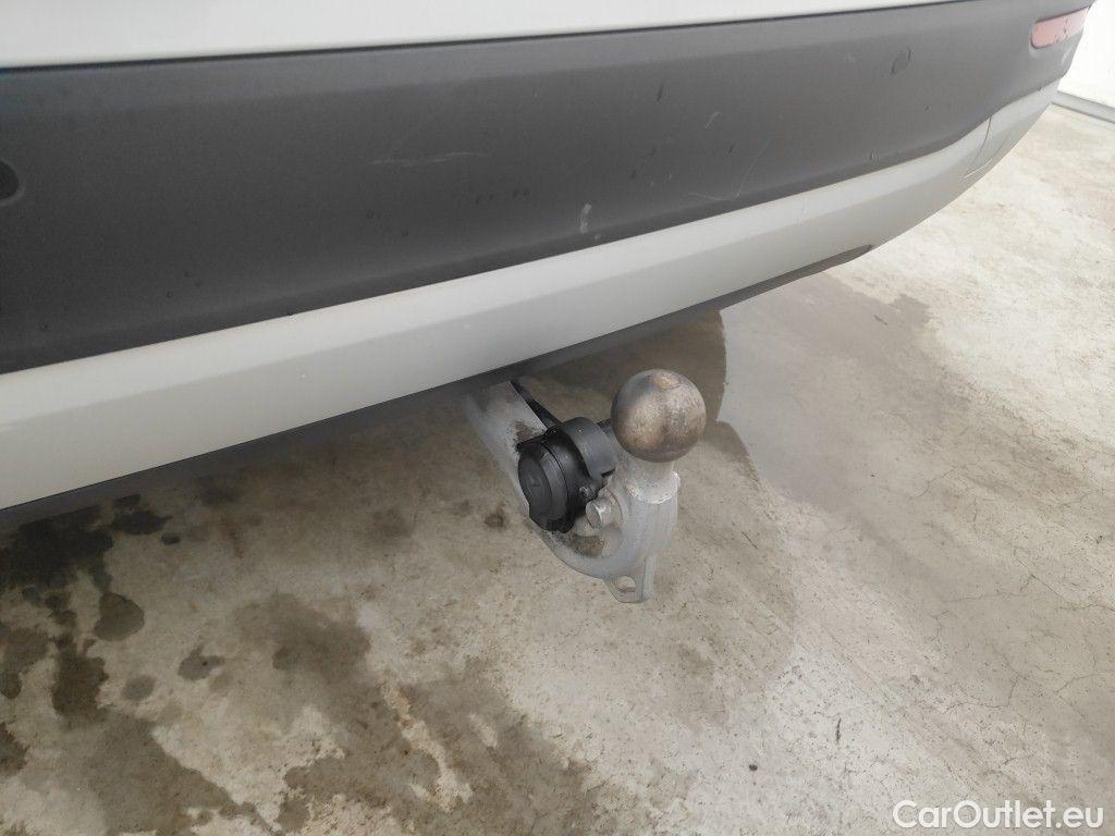 Mercedes  GLB Mercedes-Benz   200 d Business Solution 5d #16