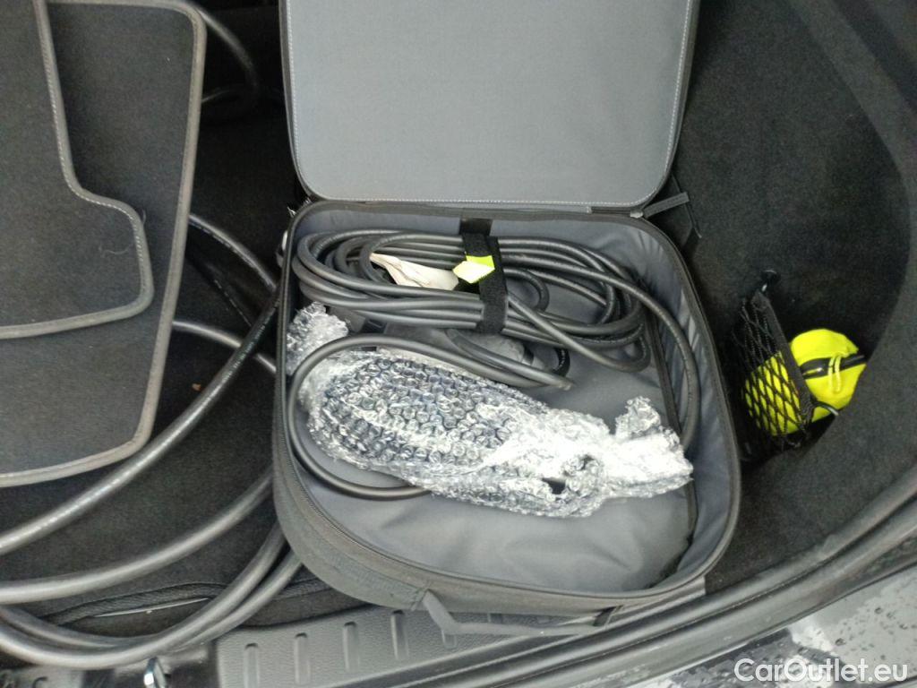 Mercedes  EQA MERCEDES  (H293) 66.5 kWh  250 Business Line 5d #14