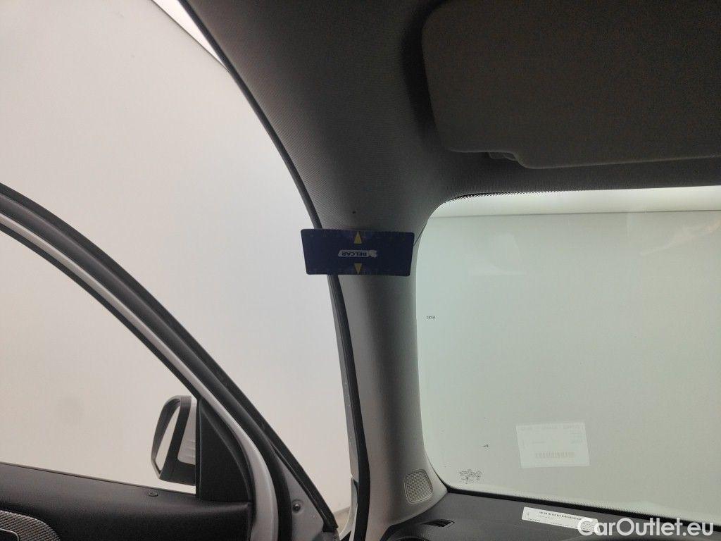 Mercedes  GLB Mercedes-Benz   200 d Business Solution 5d #63
