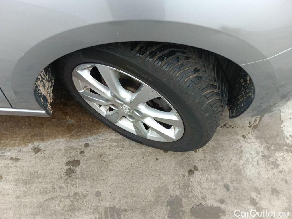 Opel  Corsa Opel  1.5 Turbo D 75kW S/S Edition 5d #16