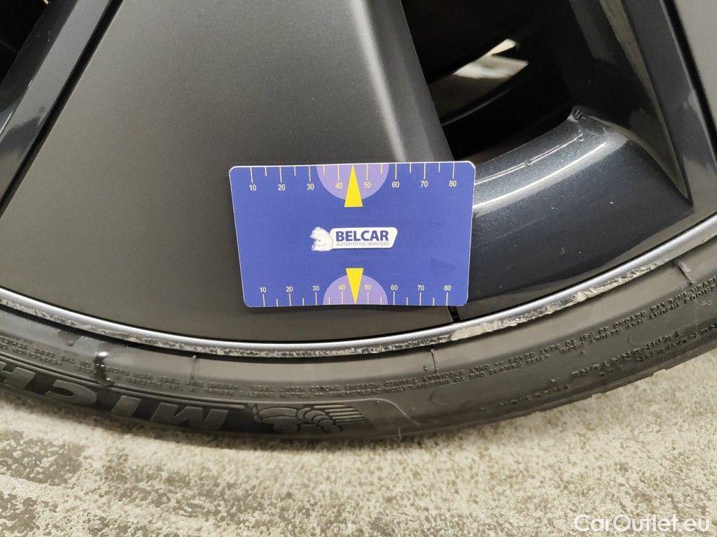 Tesla  Model 3 Tesla  Standard RWD Plus 4d #47