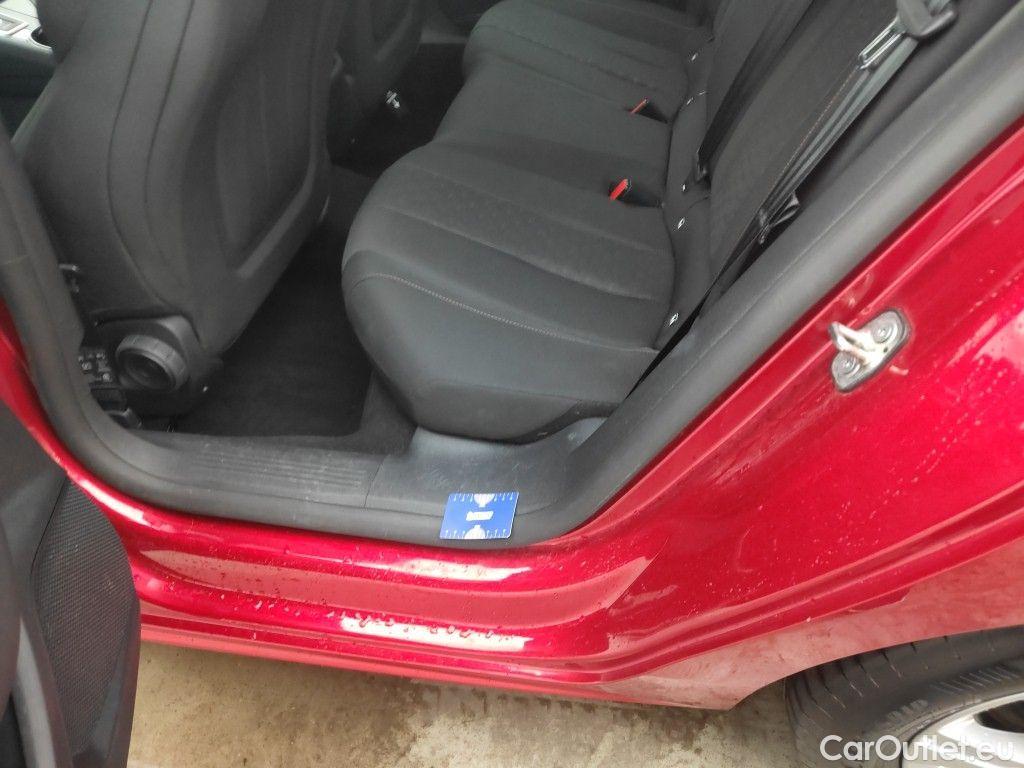 Peugeot  508 Peugeot  1.5 BlueHDi 130 S&S EAT8 Active Pack 5d #19