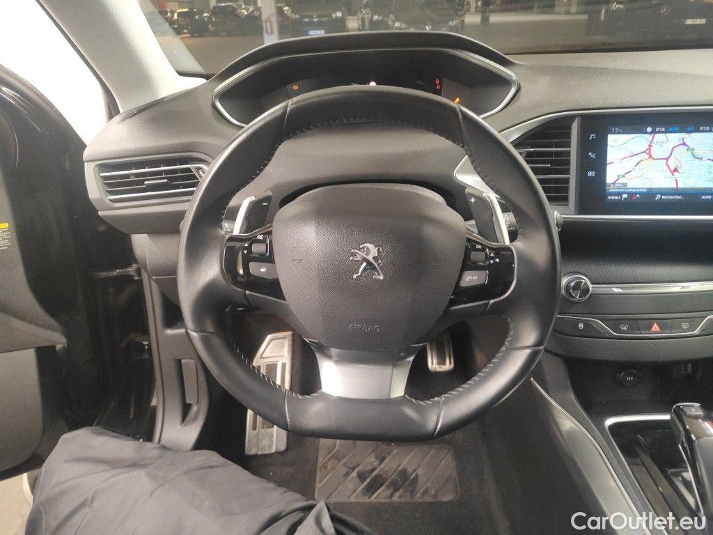Peugeot  308 Peugeot  SW 1.5 BlueHDi 130 S&S EAT8 Allure Pack 5d #21