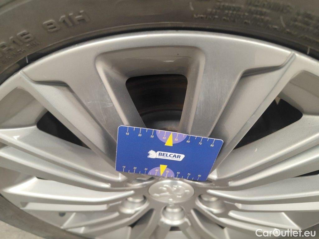Peugeot  308 Peugeot  SW 1.5 BlueHDi 130 S&S EAT8 Allure Pack 5d #63