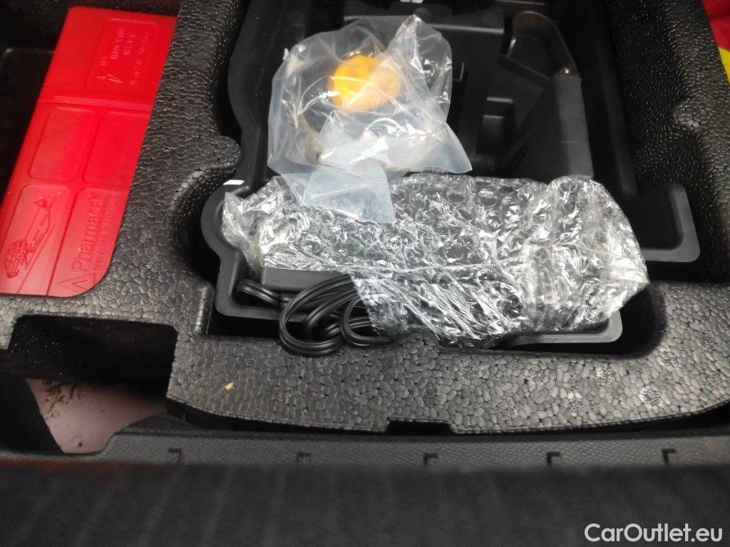 Peugeot  508 Peugeot  1.5 BlueHDi 130 S&S EAT8 Active Pack 5d #15