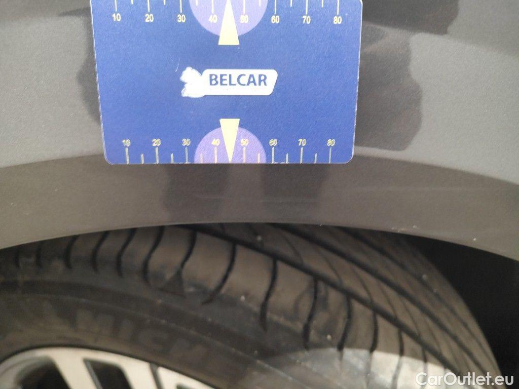Peugeot  208 Peugeot  1.5 BlueHDi 100 MAN6 S&S Allure pack 5d #33