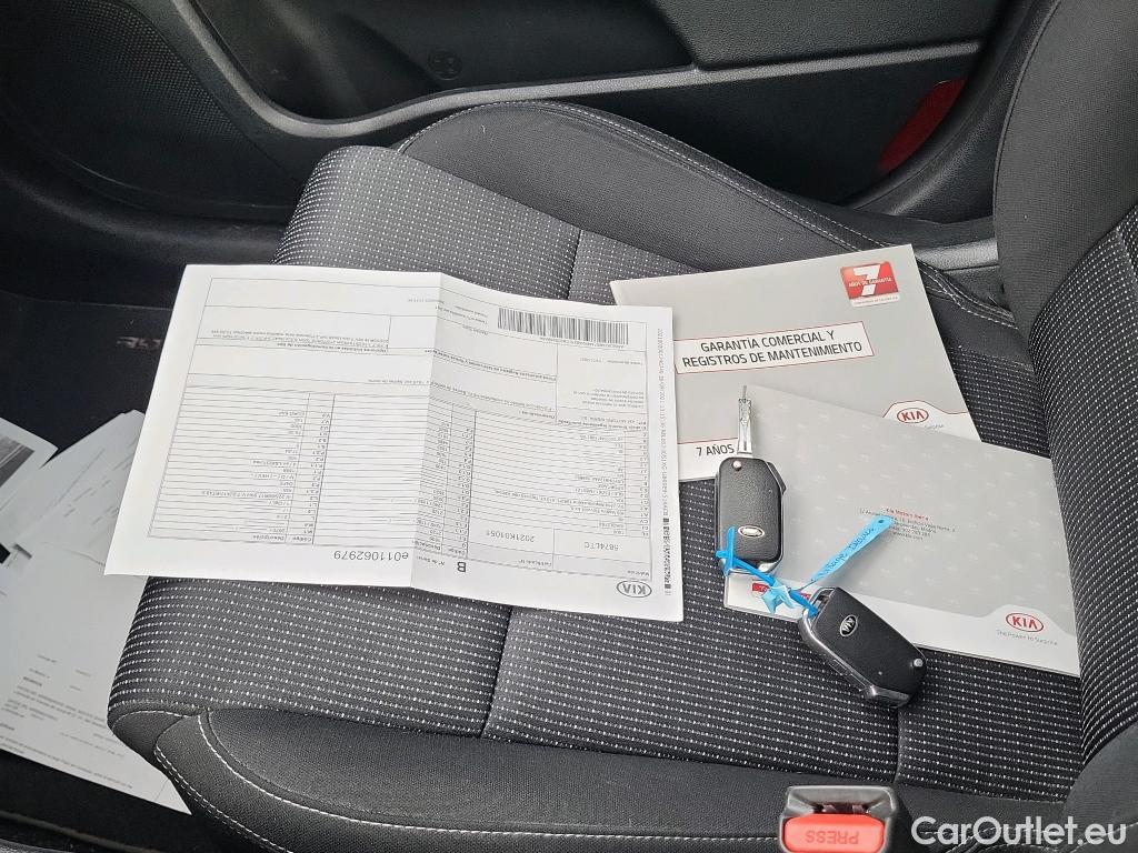 KIA  Sportage KIA  / 2018 / 5P / todoterreno 1.6 MHEV Drive 100kW (136CV) 4x2 #9