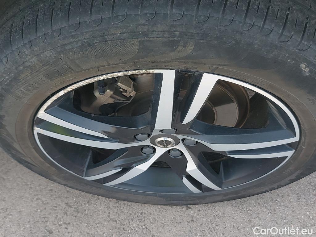 Volvo  XC60 VOLVO  / 2017 / 5P / todoterreno 2.0 T8 AWD R-Design Auto #8