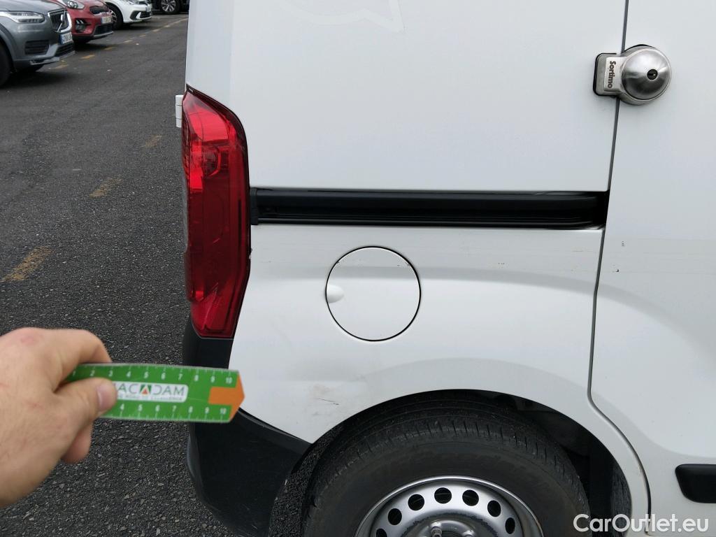  Fiat  Fiorino FIAT  / 2016 / 3P / furgón derivado de turismo Cargo Base 1.3 Mjet 59kW (80CV) E6 #16