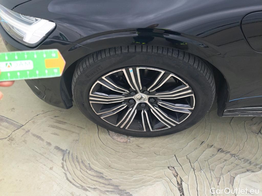  Volvo  S60 VOLVO  / 2019 / 4P / sedán 2.0 T8 AWD Inscription Auto #15