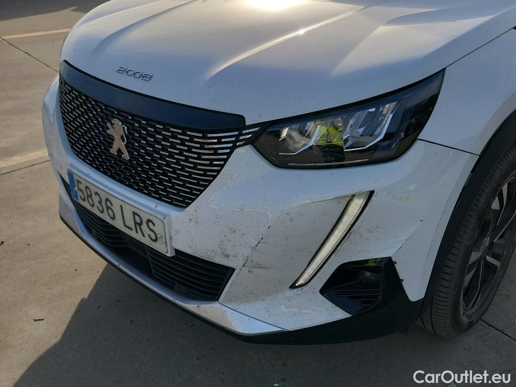 Peugeot  2008  Allure Pack 1.2 PureTech 130CV AT8 E6d #7