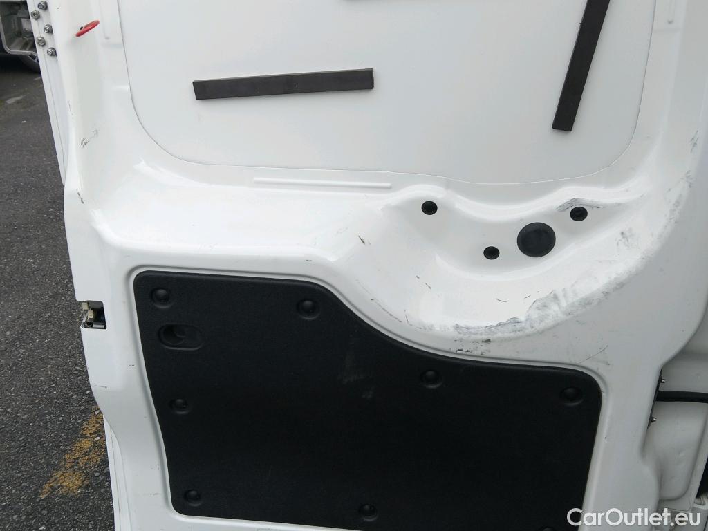  Fiat  Fiorino FIAT  / 2016 / 3P / furgón derivado de turismo Cargo Base 1.3 Mjet 59kW (80CV) E6 #48