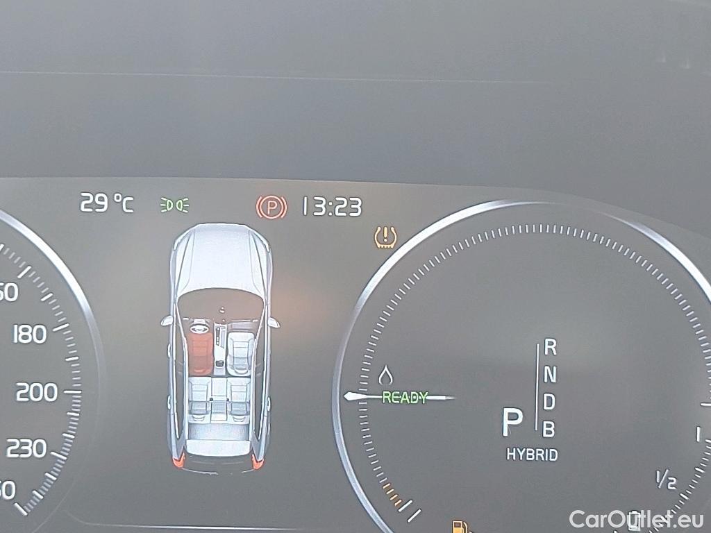 Volvo  XC60 VOLVO  / 2017 / 5P / todoterreno 2.0 T8 AWD R-Design Auto #33