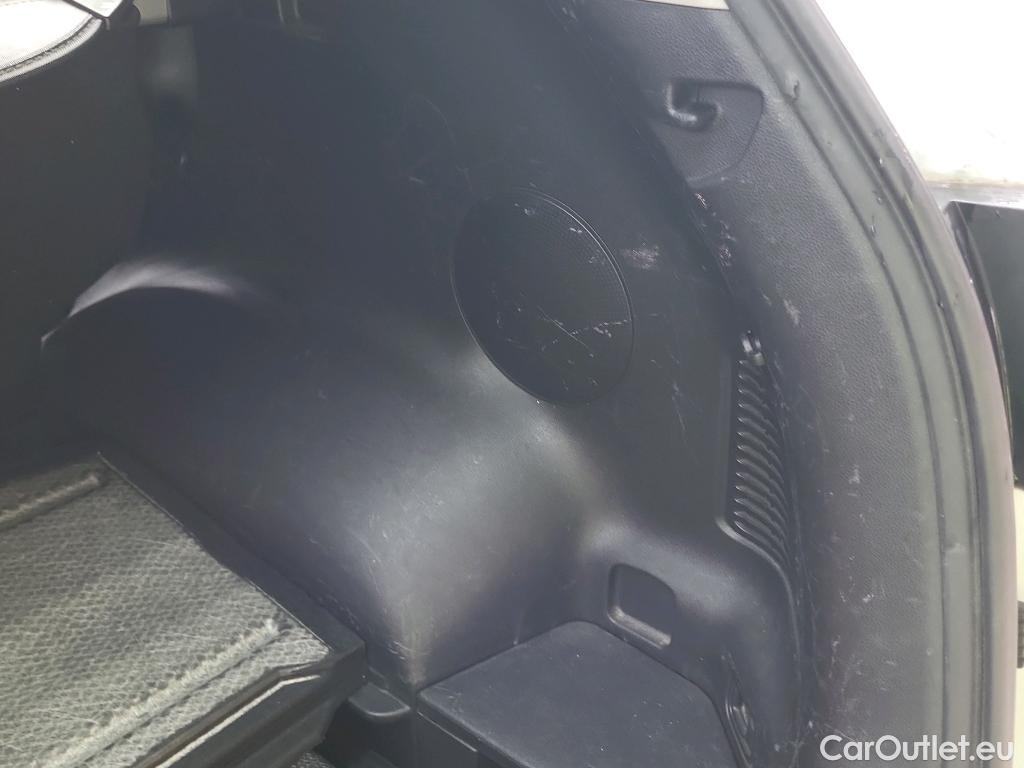 KIA  Sportage KIA  / 2018 / 5P / todoterreno 1.6 MHEV Drive 100kW (136CV) 4x2 #9