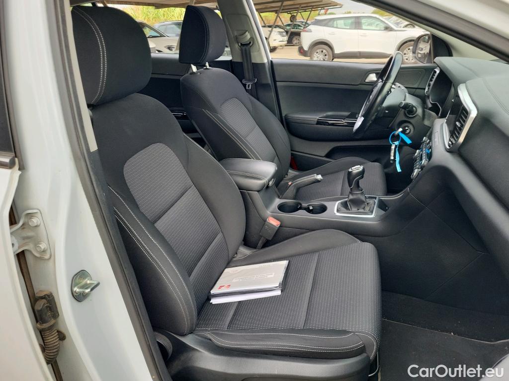 KIA  Sportage KIA  / 2018 / 5P / todoterreno 1.6 MHEV Drive 100kW (136CV) 4x2 #6