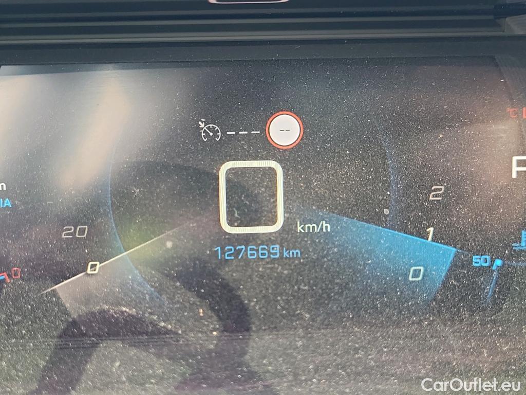 Peugeot  2008  Allure Pack 1.2 PureTech 130CV AT8 E6d #5