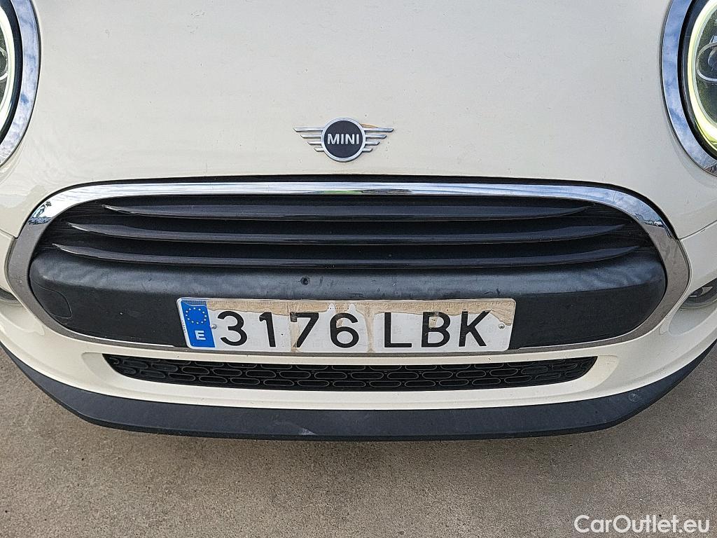 Mini  Cooper MINI MINI / 2014 / 5P / berlina con portón ONE 5 PUERTAS (CX) #17