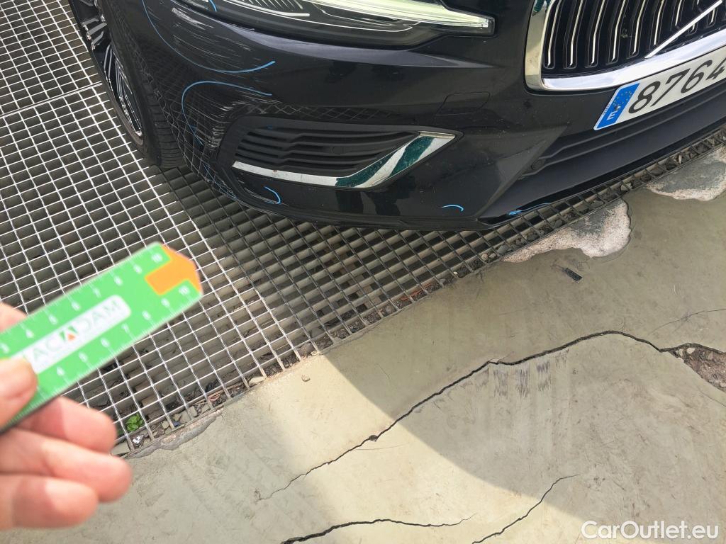  Volvo  S60 VOLVO  / 2019 / 4P / sedán 2.0 T8 AWD Inscription Auto #19