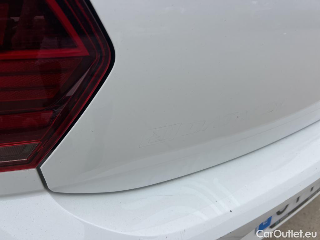  Volkswagen  Polo VOLKSWAGEN  / 2017 / 5P / berlina con portón Advance 1.0 TSI 70kW (95CV) #11