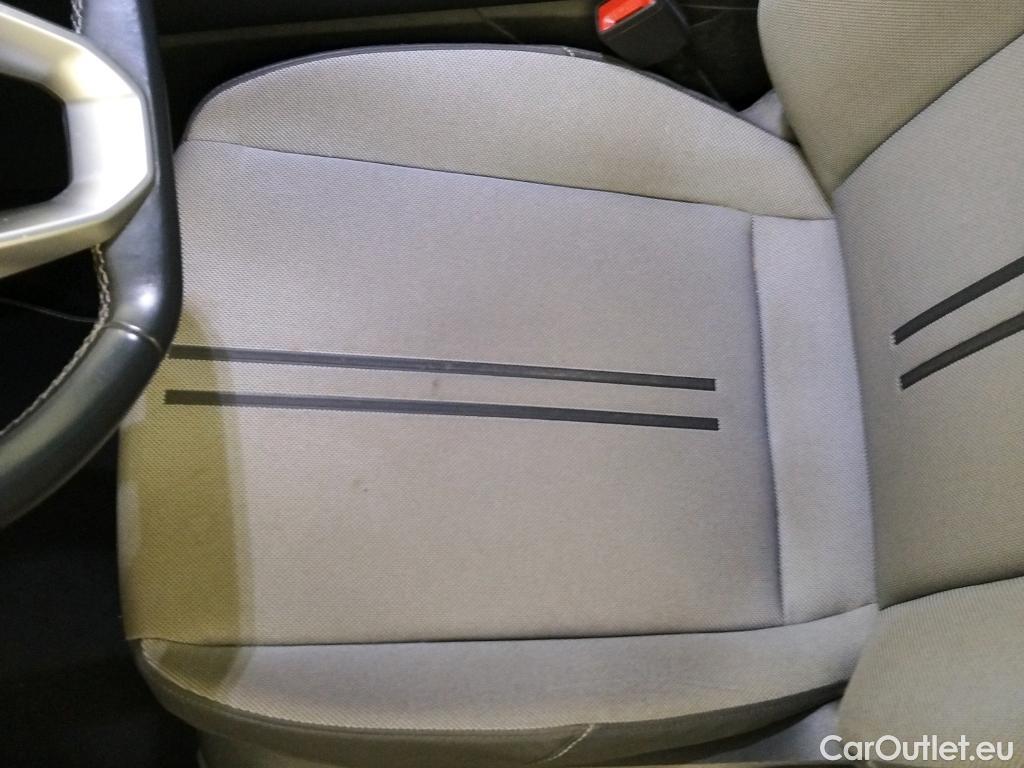 Land Rover  Discovery SEAT Nuevo León / 2020 / 5P / berlina con portón 2.0 TDI 85kW S&S Style Go (AC2) #3