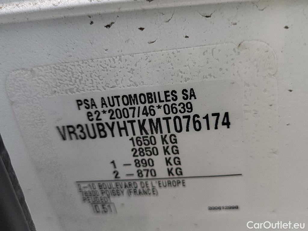 Peugeot  208 PEUGEOT  / 2019 / 5P / berlina con portón BlueHDi 73kW (100CV) Active Pack (AC) #18