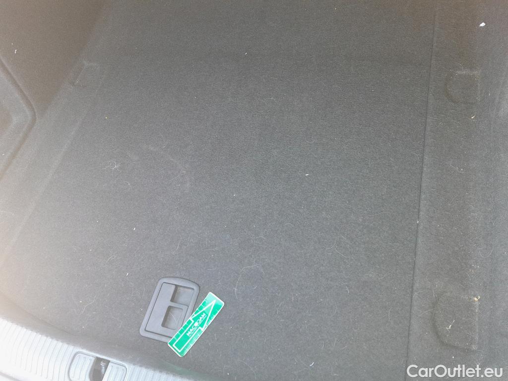 Audi  A4 AUDI  / 2019 / 4P / sedán Advanced 30 TDI 100kW (136CV) S tronic #3