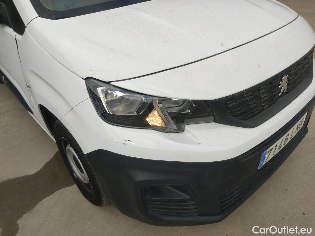 Peugeot  Partner PEUGEOT  / 2018 / 3P / furgón derivado de turismo Pro Standard 600kg BlueHDi 73kW (AC) #16