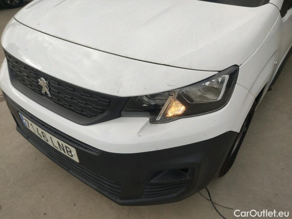 Peugeot  Partner PEUGEOT  / 2018 / 3P / furgón derivado de turismo Pro Standard 600kg BlueHDi 73kW (AC) #15