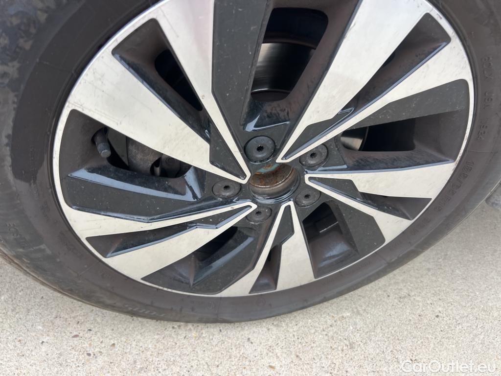  Volkswagen  Polo VOLKSWAGEN  / 2017 / 5P / berlina con portón Advance 1.0 TSI 70kW (95CV) #36
