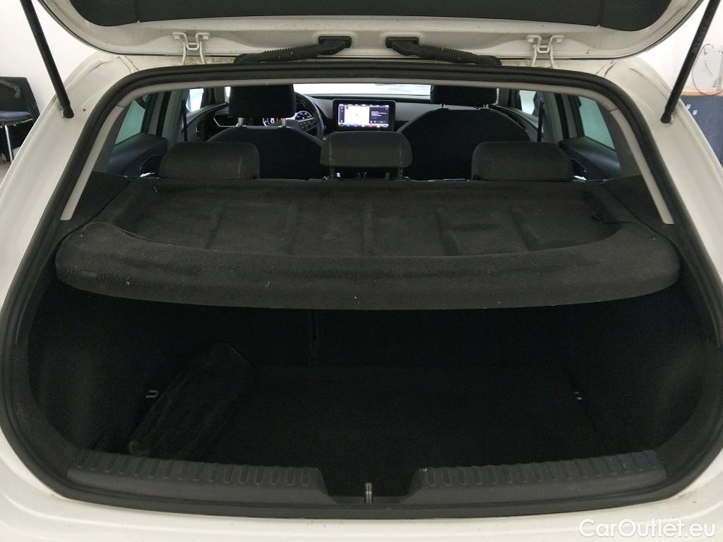 Land Rover  Discovery SEAT Nuevo León / 2020 / 5P / berlina con portón 2.0 TDI 85kW S&S Style Go (AC2) #8