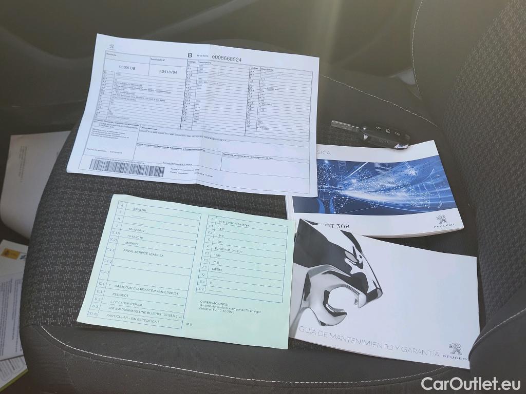 Peugeot  308 PEUGEOT  / 2017 / 5P / familiar SW Business Line BlueHDi 75KW (100CV) #4