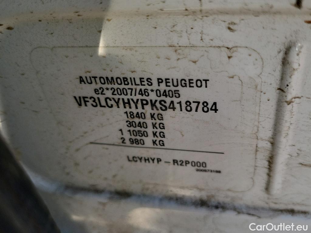 Peugeot  308 PEUGEOT  / 2017 / 5P / familiar SW Business Line BlueHDi 75KW (100CV) #17