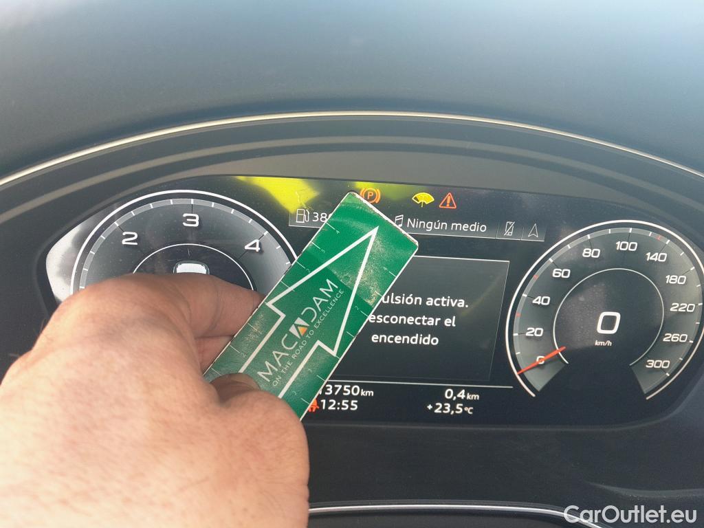 Audi  A4 AUDI  / 2019 / 4P / sedán Advanced 30 TDI 100kW (136CV) S tronic #16