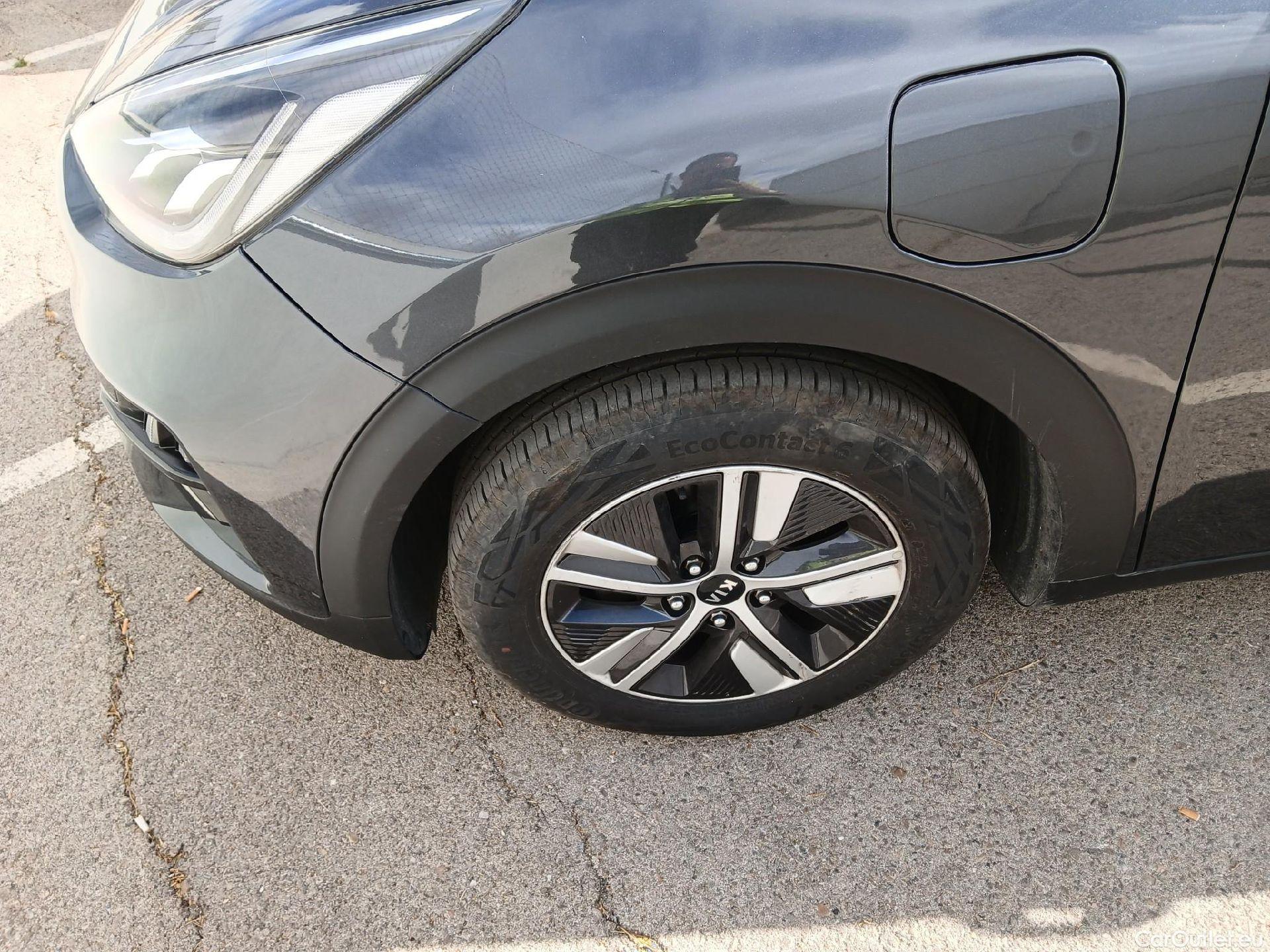 KIA  Niro KIA  / 2019 / 5P / crossover 1.6 GDi PHEV 104kW (141CV) Emotion #6