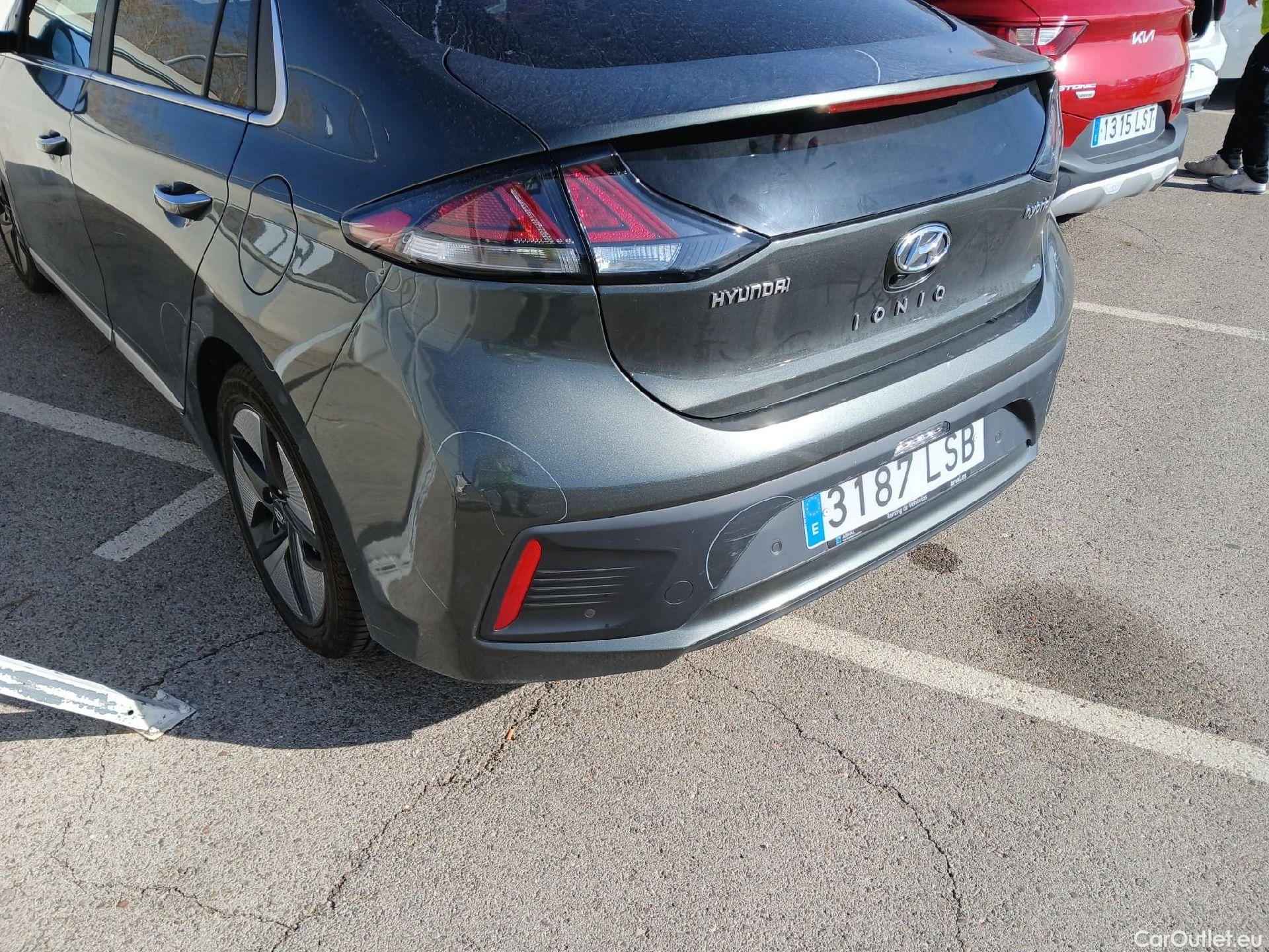 Hyundai   Ioniq HYUNDAI / 2019 / 5P / berlina con portón 1.6 GDI HEV Tecno DCT #21