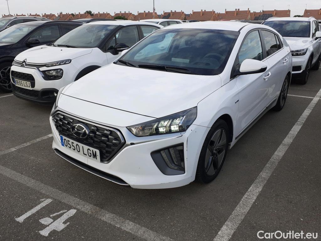 Hyundai   Ioniq HYUNDAI / 2019 / 5P / berlina con portón 1.6 GDI HEV Tecno DT #1