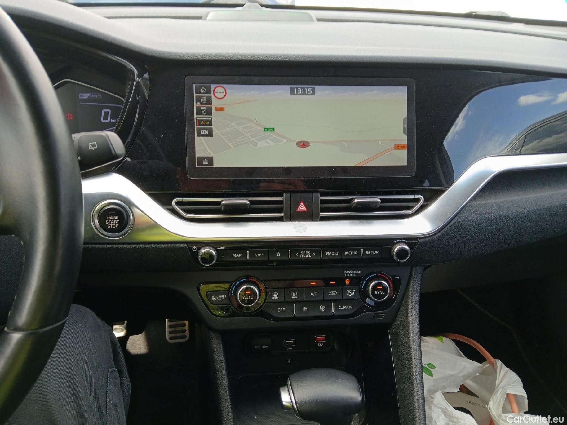KIA  Niro KIA  / 2019 / 5P / crossover 1.6 GDi PHEV 104kW (141CV) Emotion #11