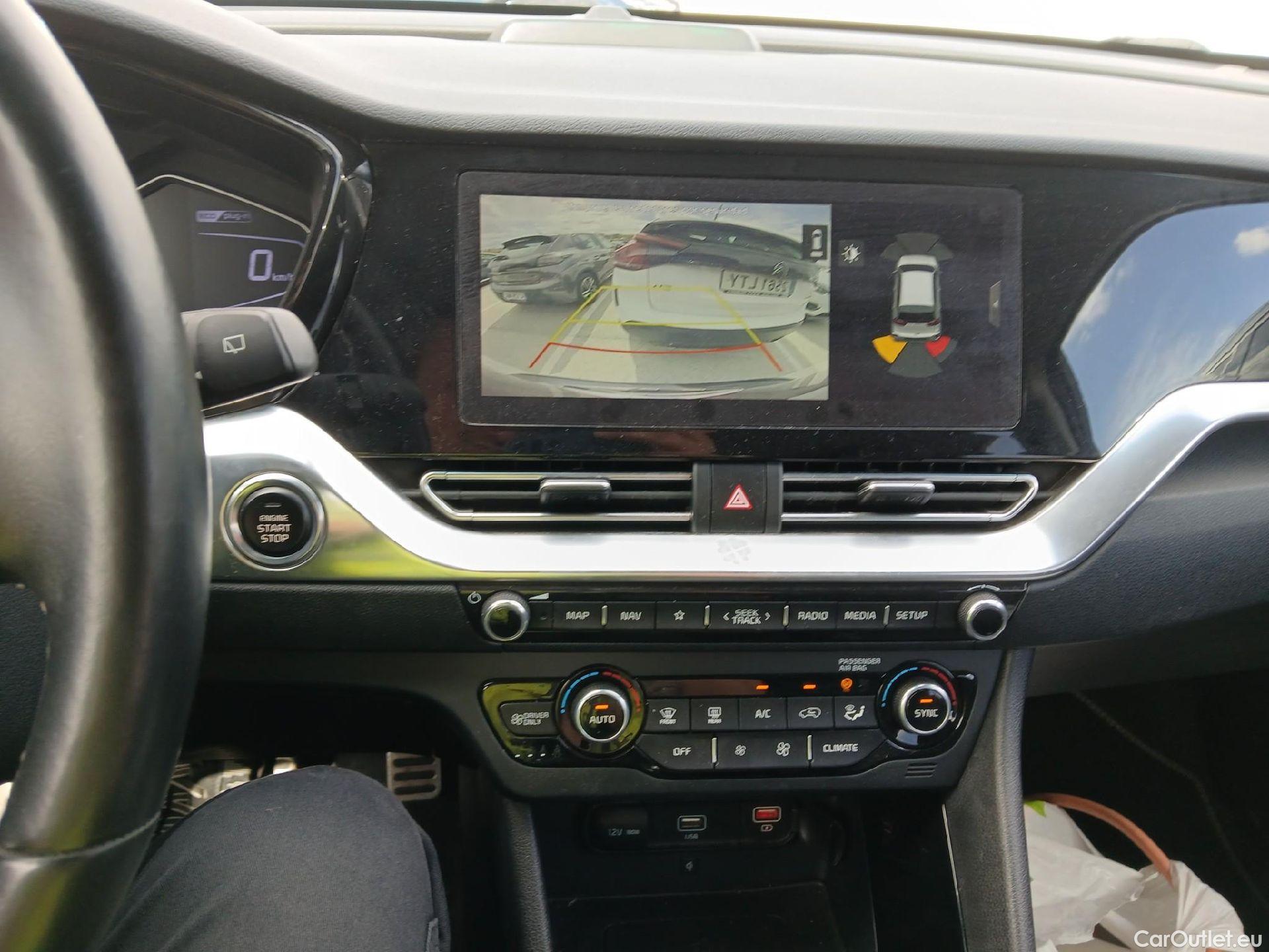 KIA  Niro KIA  / 2019 / 5P / crossover 1.6 GDi PHEV 104kW (141CV) Emotion #12