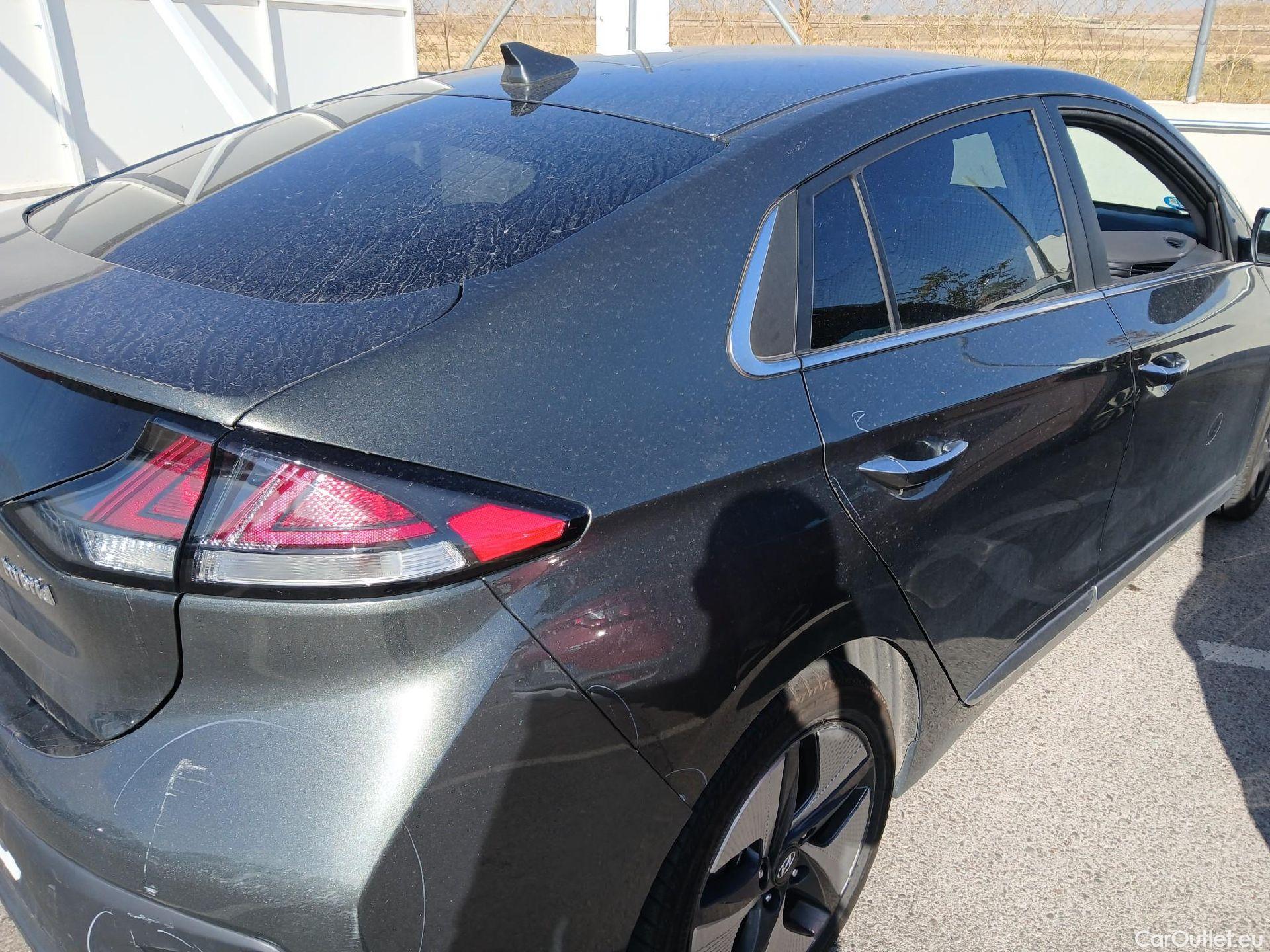 Hyundai   Ioniq HYUNDAI / 2019 / 5P / berlina con portón 1.6 GDI HEV Tecno DCT #25