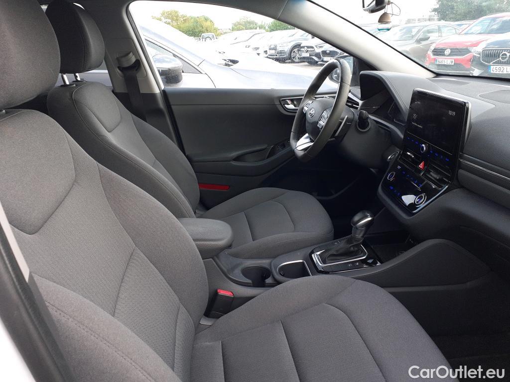 Hyundai   Ioniq HYUNDAI / 2019 / 5P / berlina con portón 1.6 GDI HEV Tecno DT #6