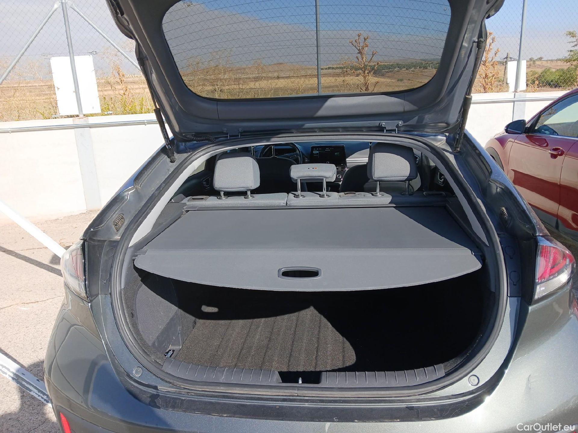 Hyundai   Ioniq HYUNDAI / 2019 / 5P / berlina con portón 1.6 GDI HEV Tecno DCT #8