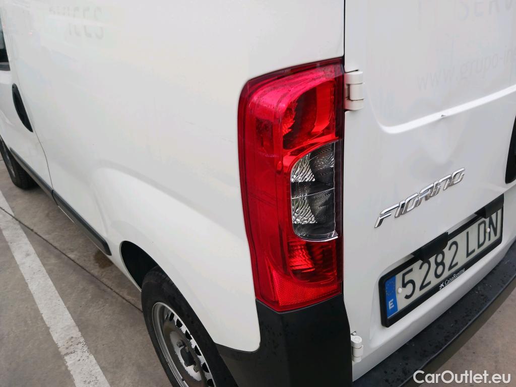 Fiat  Fiorino FIAT  / 2016 / 4P / furgón derivado de turismo Cargo Base N1 1.3 MJet 59 kW (80 CV) #32